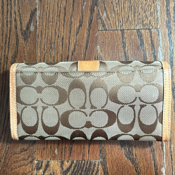 Coach Wallet - Picture 2 of 7